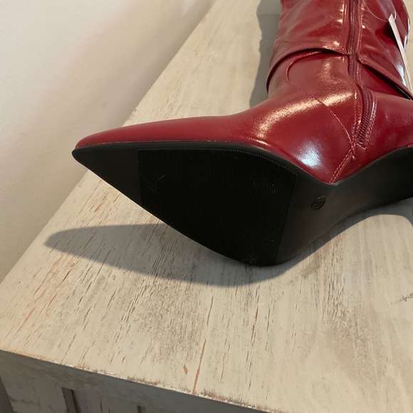 Over the knee boots - Picture 4 of 5